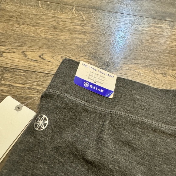 Gaiam Women Nirvana East Fit Joggers SZ LG NWT - Picture 7 of 9